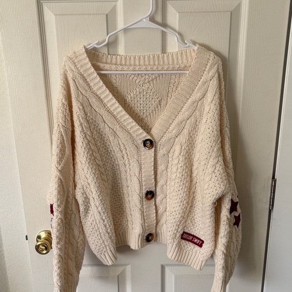 Taylor Swift Red Taylors Version Cardigan Cable Knit Sweater Stars (Size XS/SM) - Picture 7 of 7